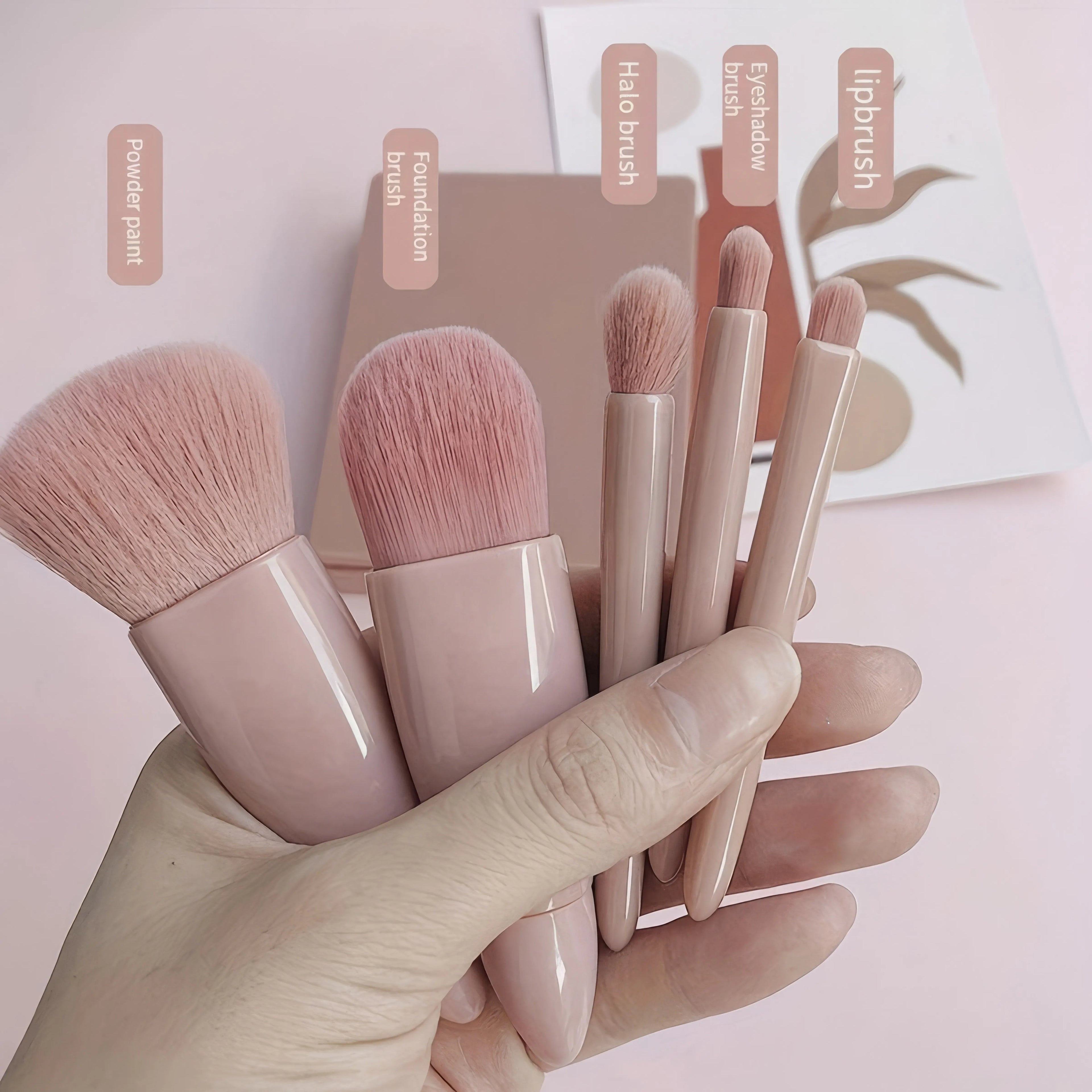 Set of Portable Makeup Brush Pink, Portable Makeup Tool Set, Easy To Clean, Suitable for Travel and Outings