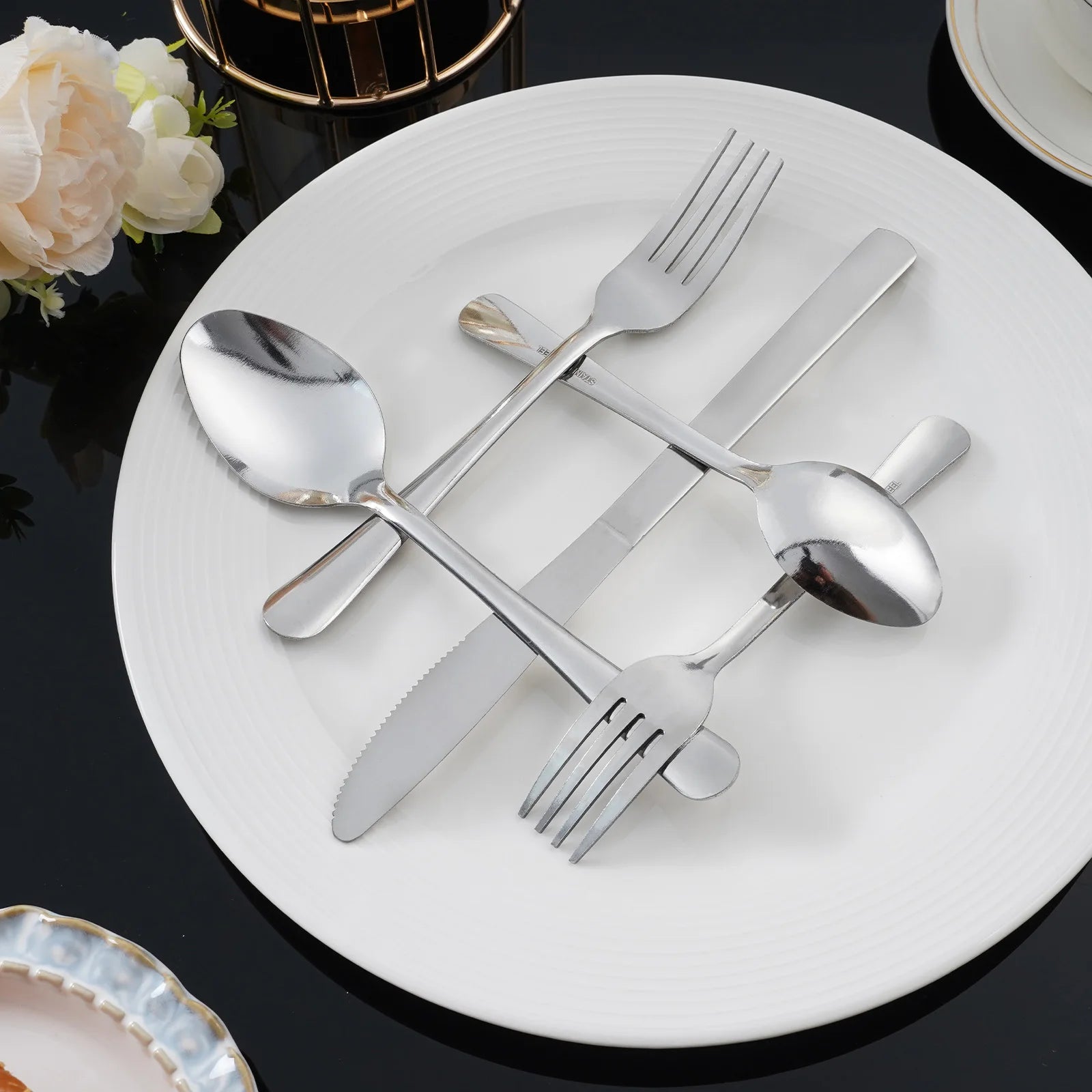 60Pcs Stainless Steel Flatware Set For 12 With Dinner Forks Salad Forks Spoons and Knives Dishwasher Safe