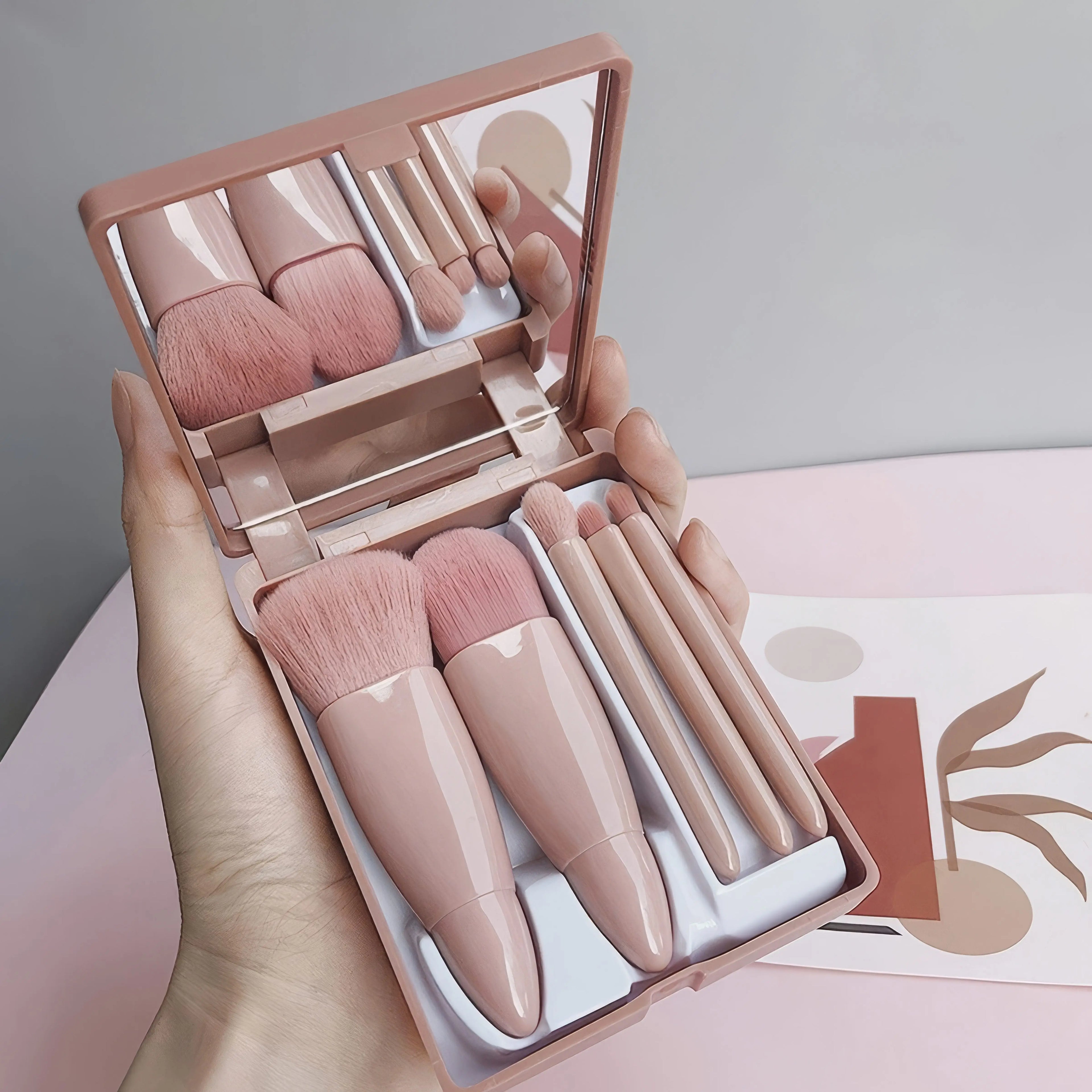 Set of Portable Makeup Brush Pink, Portable Makeup Tool Set, Easy To Clean, Suitable for Travel and Outings