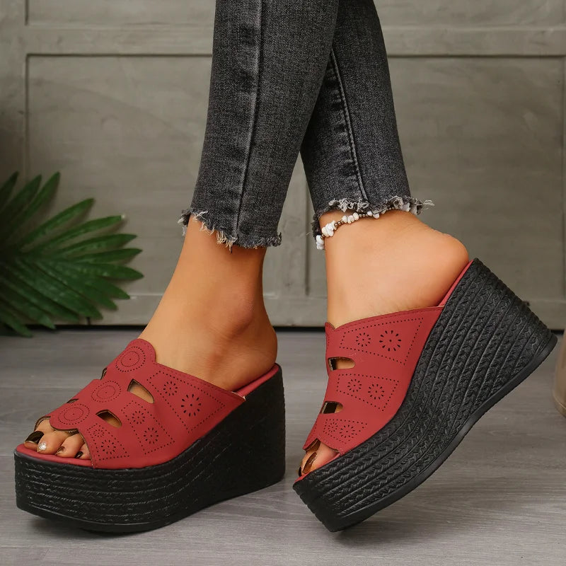 Women Fashion Hollow Out Wedge Heel Sandals Peep Toe Chunky Platform Sandals Summer Anti Slip Thick Bottom Beach Slippers