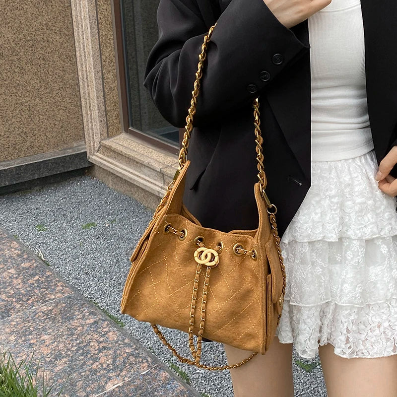 High-Quality Leather Women's Handbag Classic Elegant Design By Famous Designer Luxury Brand For Stylish Ladies