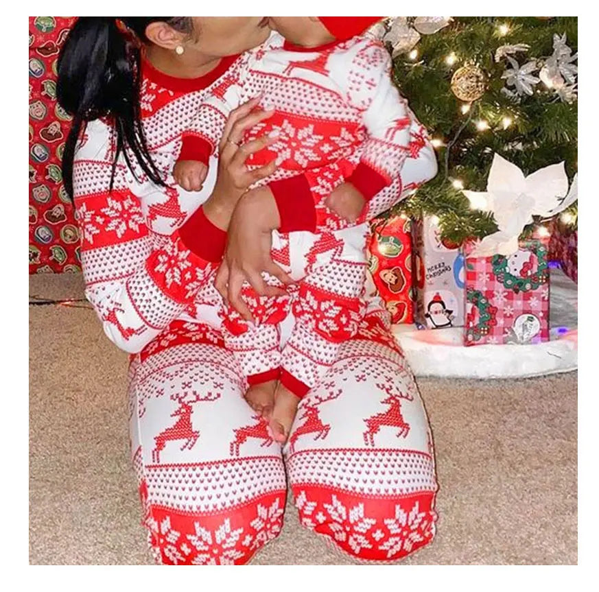 2025 New Family Christmas Pajamas Mom Dad Kids Matching Clothing Set Baby Romper Pjs Soft Loose 2 Pieces Suit Homewear Xmas Look