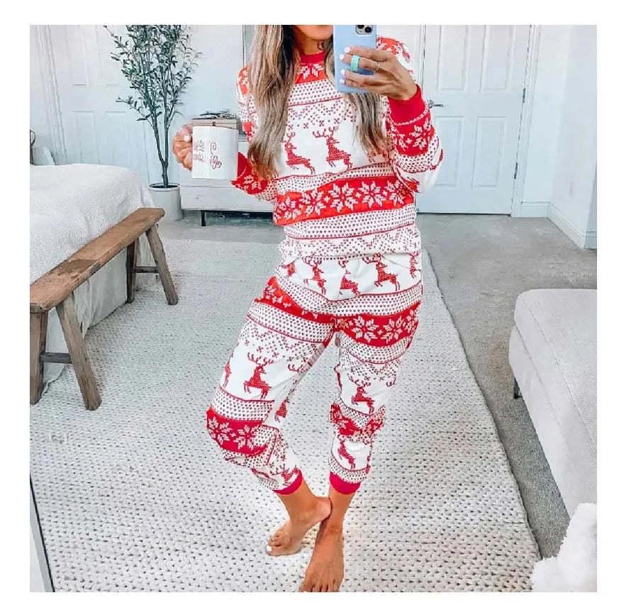 2025 New Family Christmas Pajamas Mom Dad Kids Matching Clothing Set Baby Romper Pjs Soft Loose 2 Pieces Suit Homewear Xmas Look