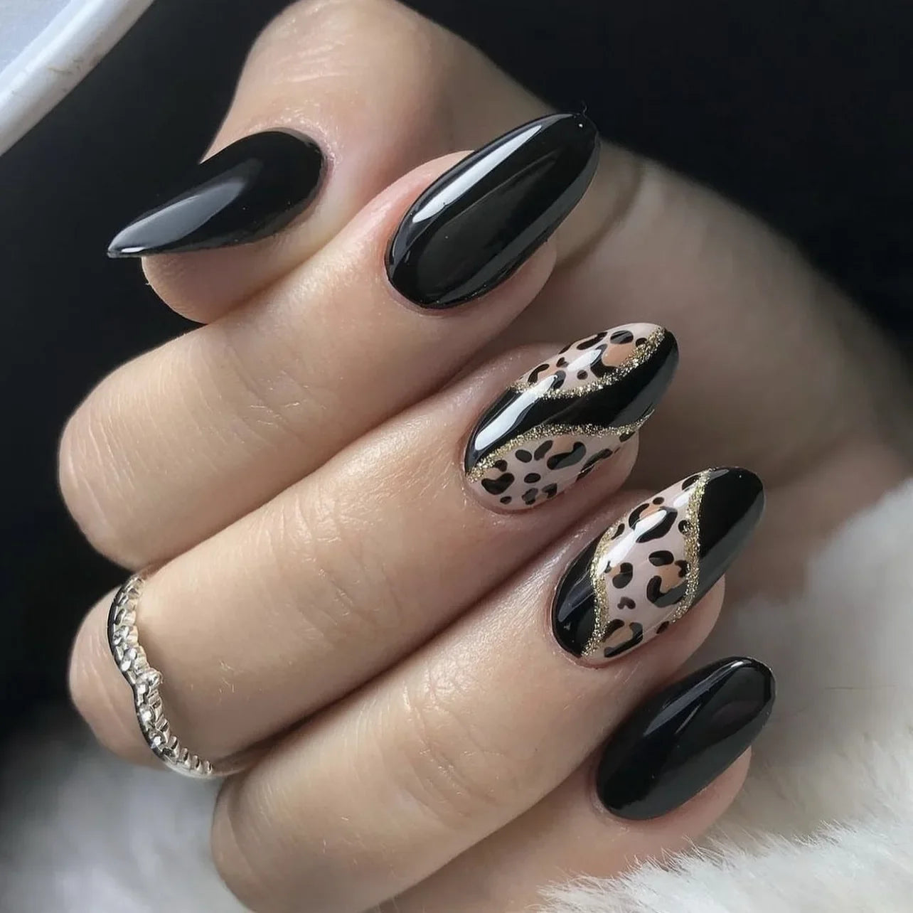 Autumn Matte Press-On Nails | 24pcs Rose Leaf Almond | Full Cover Acrylic Nail Tips with Glue