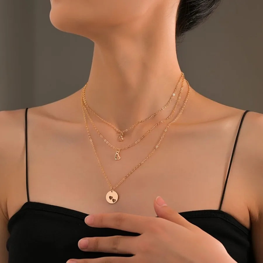 Stylish Alloy HeartShaped Pendant Ladies Multilayer Necklace Simple Neck Jewelry Gift