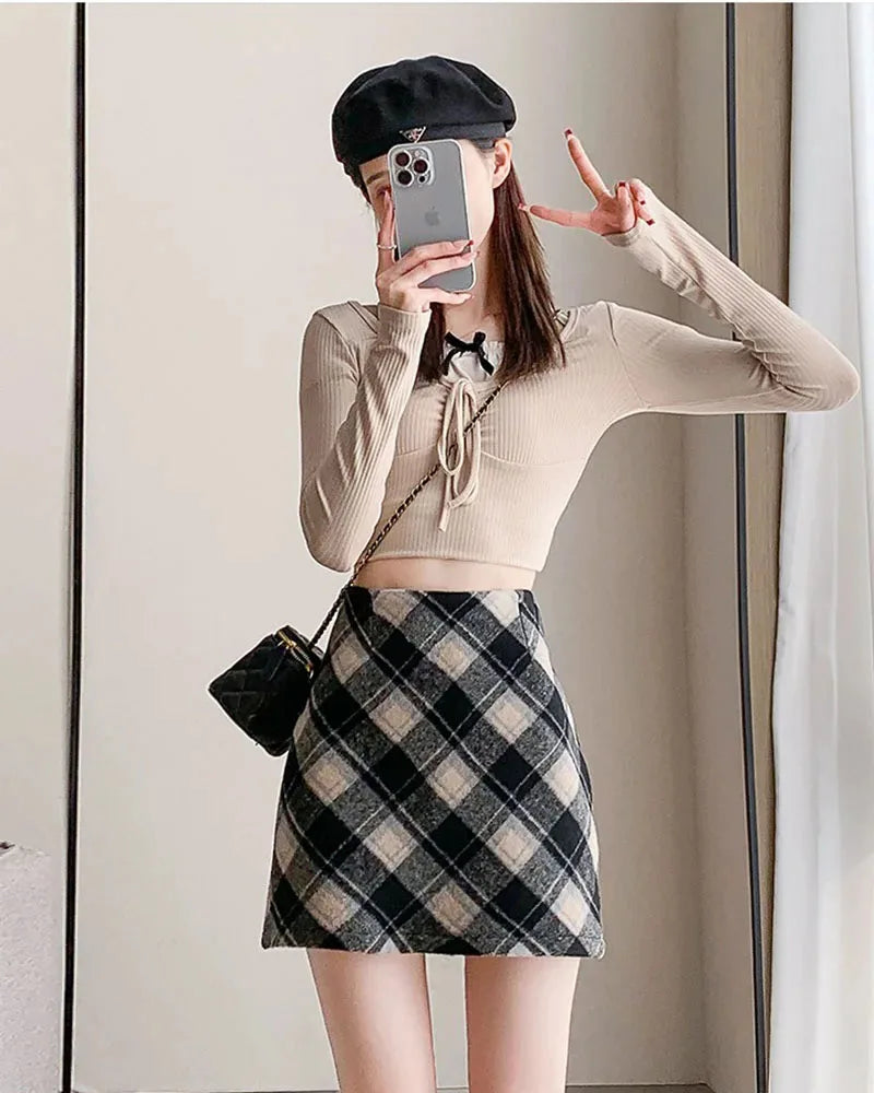 2025 Woman Skirts Woolen A-word Short Skirt Autumn And Winter Half Plaid Female Of The New High-waisted Slim-fit Wrap Hip Skirt