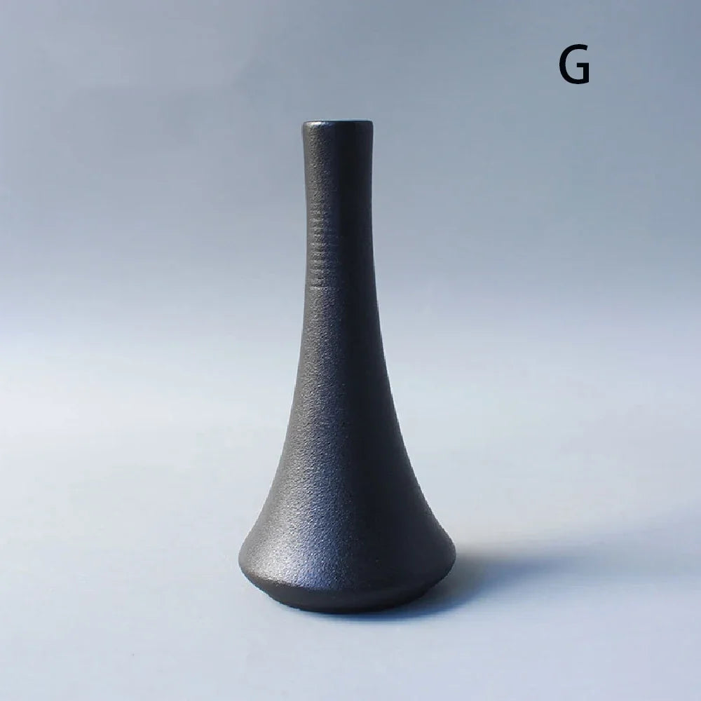 Black small vase simple Japanese decoration