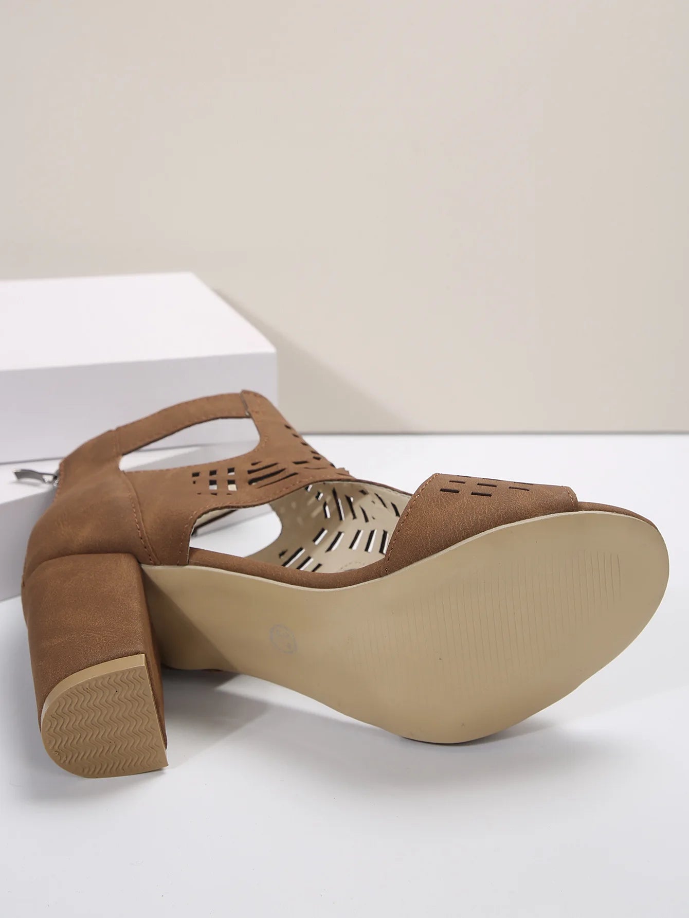 Women Fashion Strap Sexy High Heel Sandals Woman Roman Hollow Pumps Lace-up Peep Toe Sandals Casual Chunky High-heeled Sandals