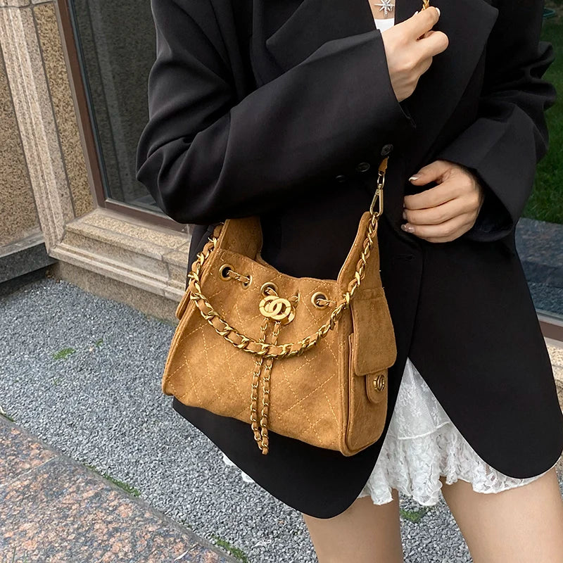 High-Quality Leather Women's Handbag Classic Elegant Design By Famous Designer Luxury Brand For Stylish Ladies