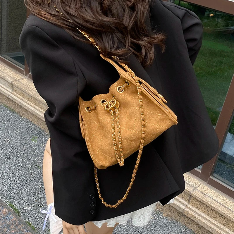 High-Quality Leather Women's Handbag Classic Elegant Design By Famous Designer Luxury Brand For Stylish Ladies