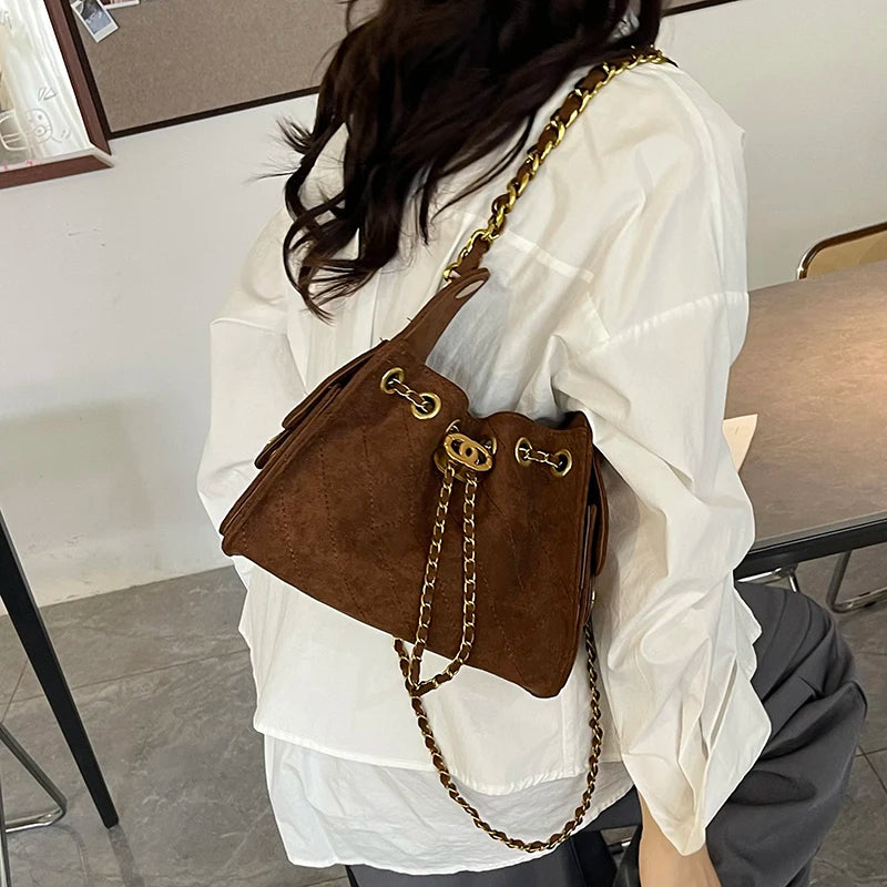 High-Quality Leather Women's Handbag Classic Elegant Design By Famous Designer Luxury Brand For Stylish Ladies