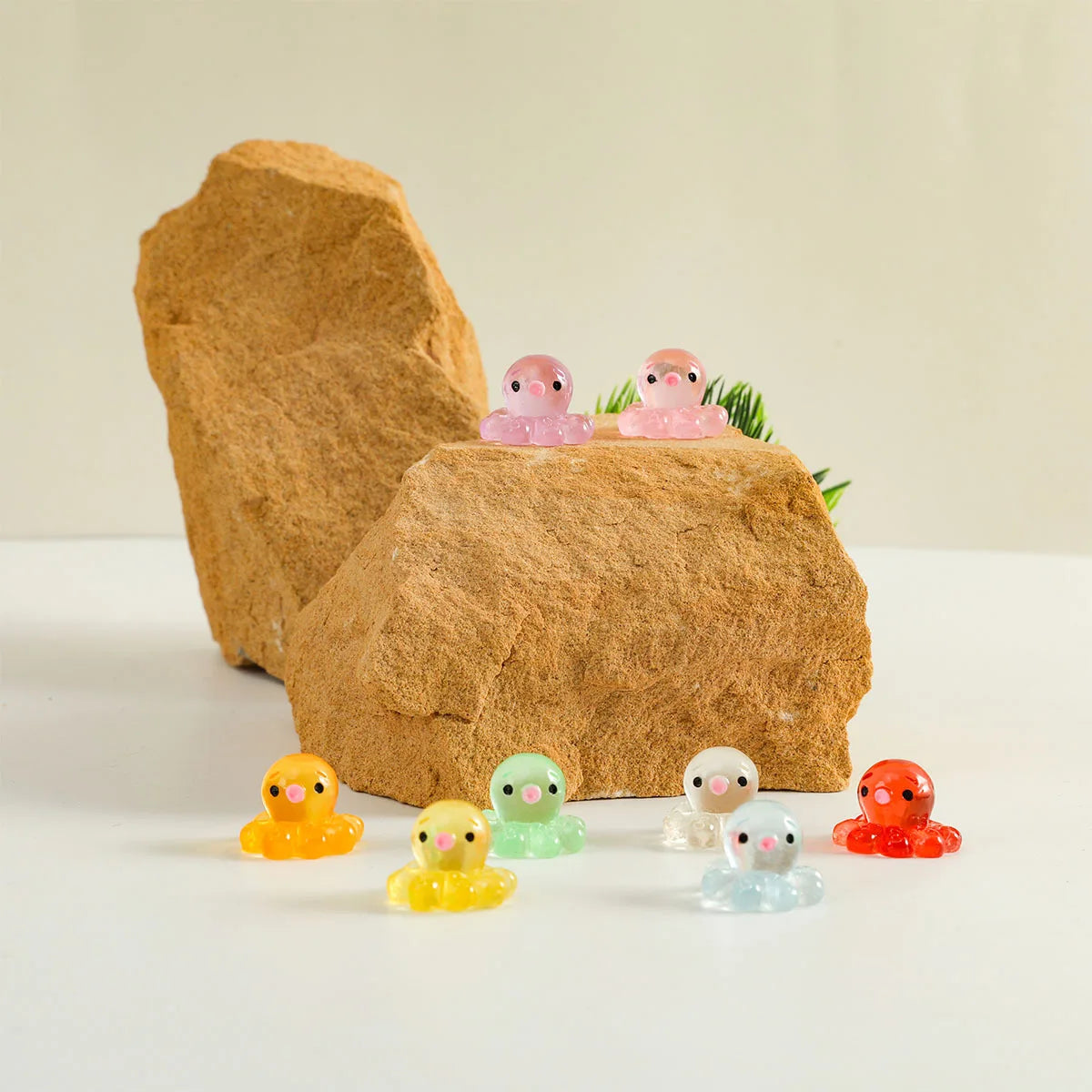 10 Pcs Glow-in-the-dark Cute Octopus Resin Desktop Decorations Ornaments