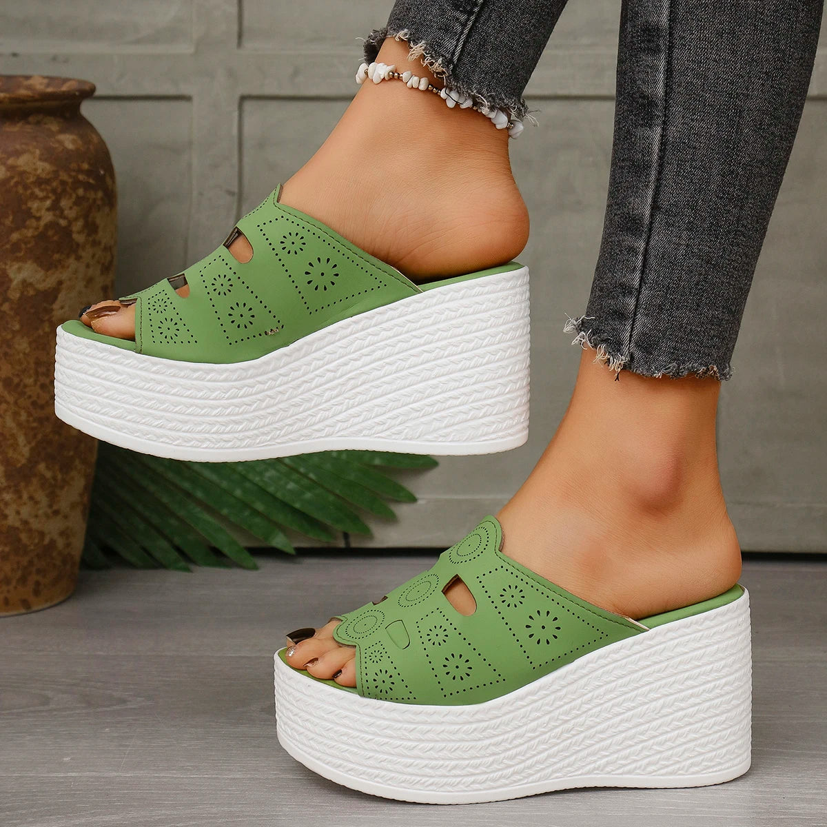 Women Fashion Hollow Out Wedge Heel Sandals Peep Toe Chunky Platform Sandals Summer Anti Slip Thick Bottom Beach Slippers