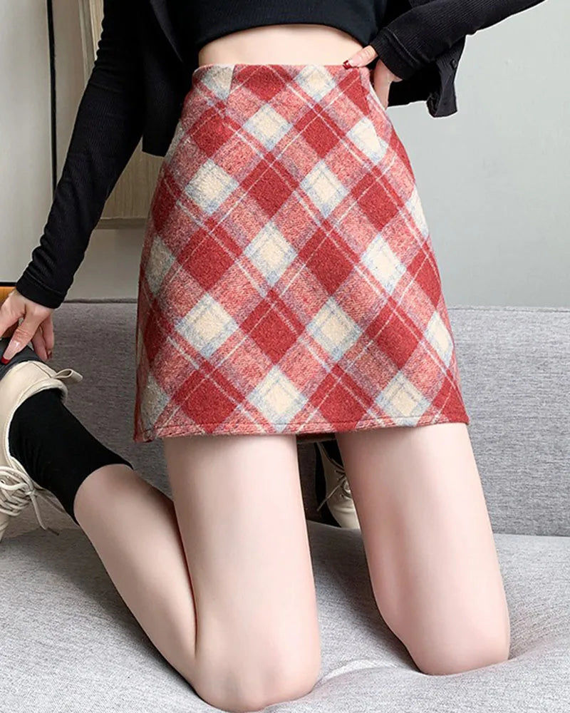 2025 Woman Skirts Woolen A-word Short Skirt Autumn And Winter Half Plaid Female Of The New High-waisted Slim-fit Wrap Hip Skirt