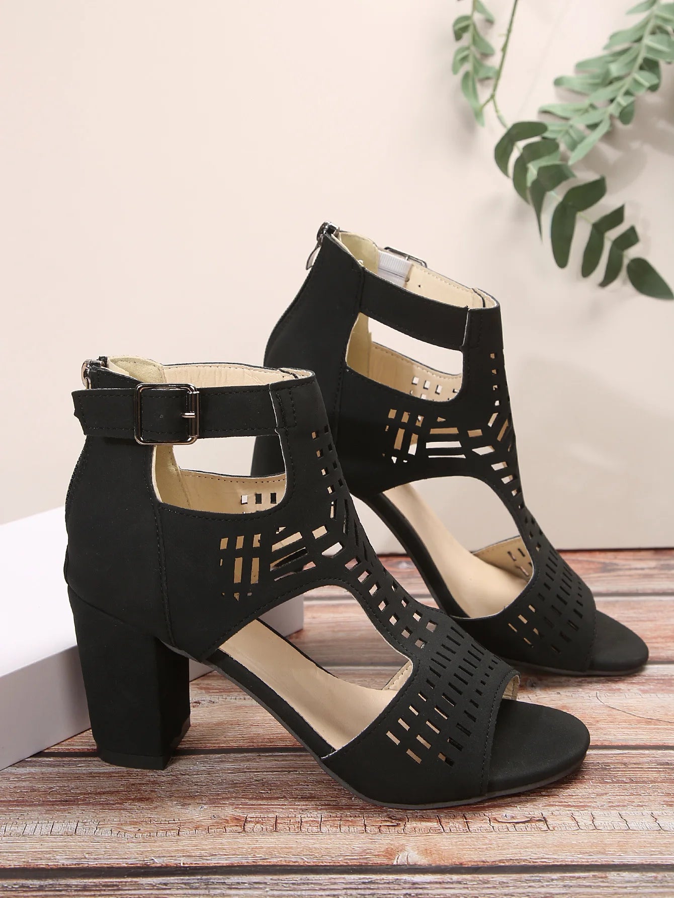 Women Fashion Strap Sexy High Heel Sandals Woman Roman Hollow Pumps Lace-up Peep Toe Sandals Casual Chunky High-heeled Sandals