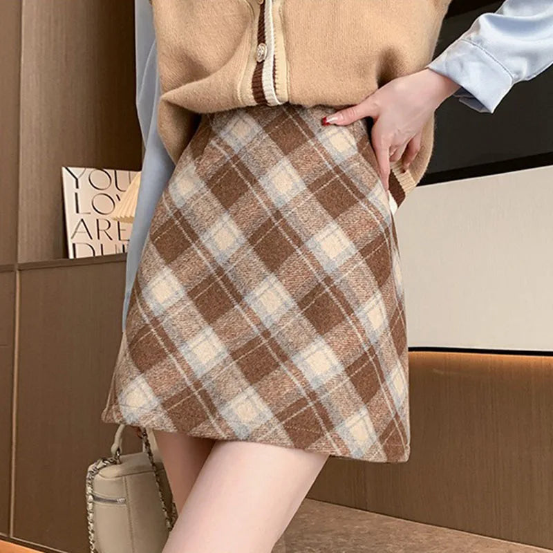 2025 Woman Skirts Woolen A-word Short Skirt Autumn And Winter Half Plaid Female Of The New High-waisted Slim-fit Wrap Hip Skirt