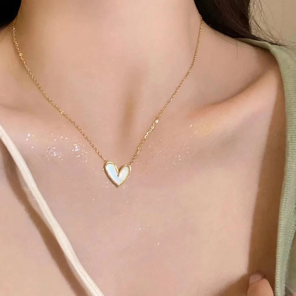 Aihua 2 colors New Korean White Red Love Heart Necklaces for Women Girls Clavicle Chain Valentine's Day Jewelry Gifts