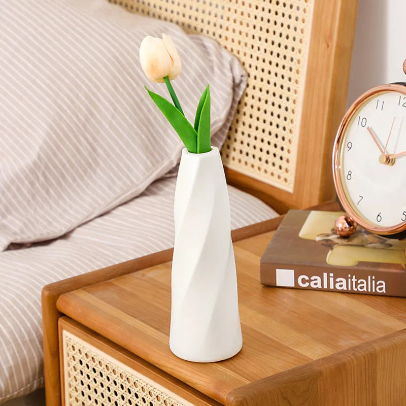 Simple Vase Decoration