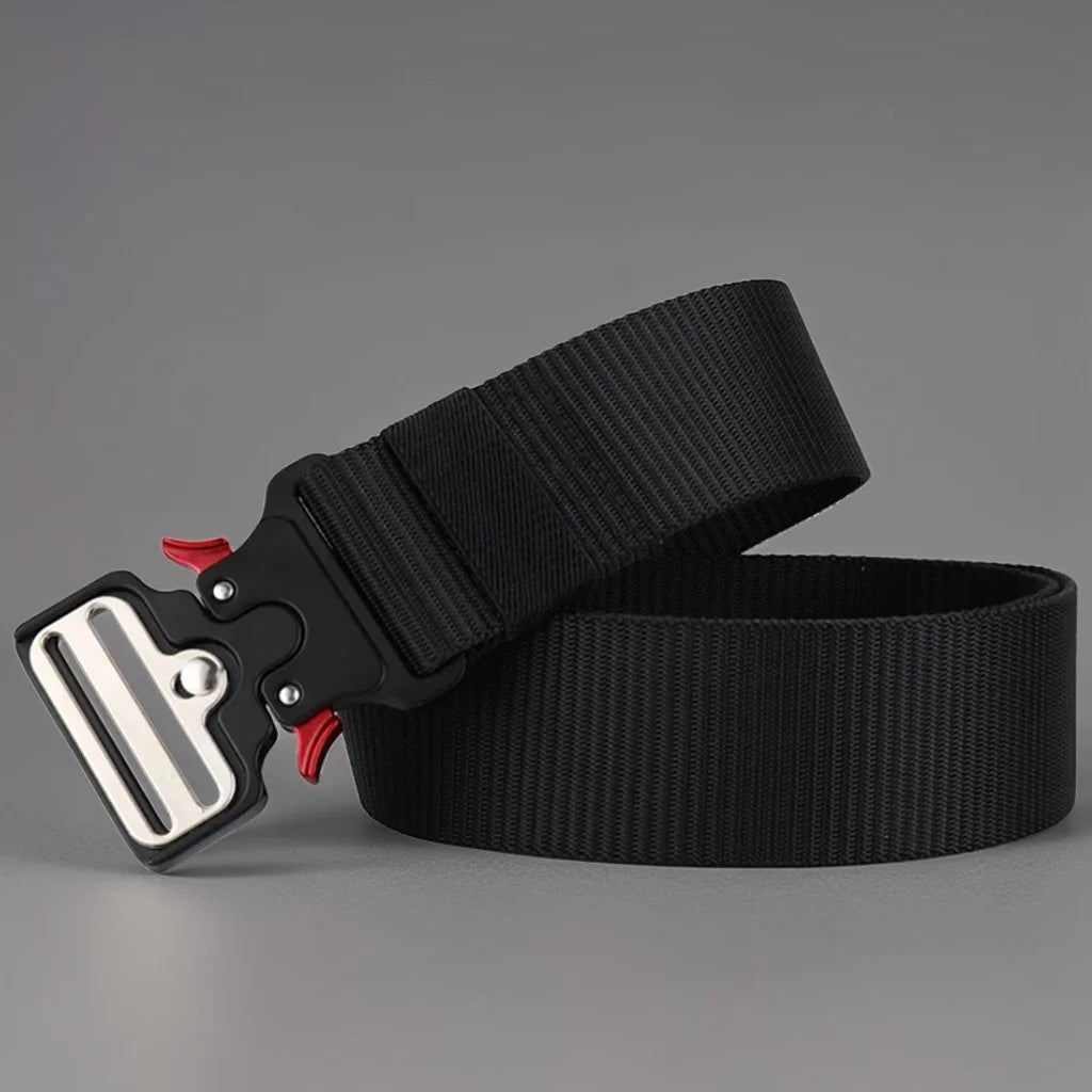 Men's sports belt, made of dark nylon material, with quick release metal buckle, ideal for outdoor and daily use