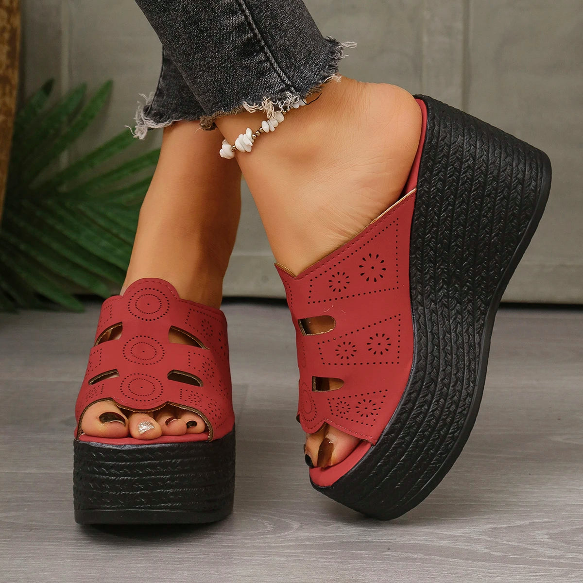 Women Fashion Hollow Out Wedge Heel Sandals Peep Toe Chunky Platform Sandals Summer Anti Slip Thick Bottom Beach Slippers