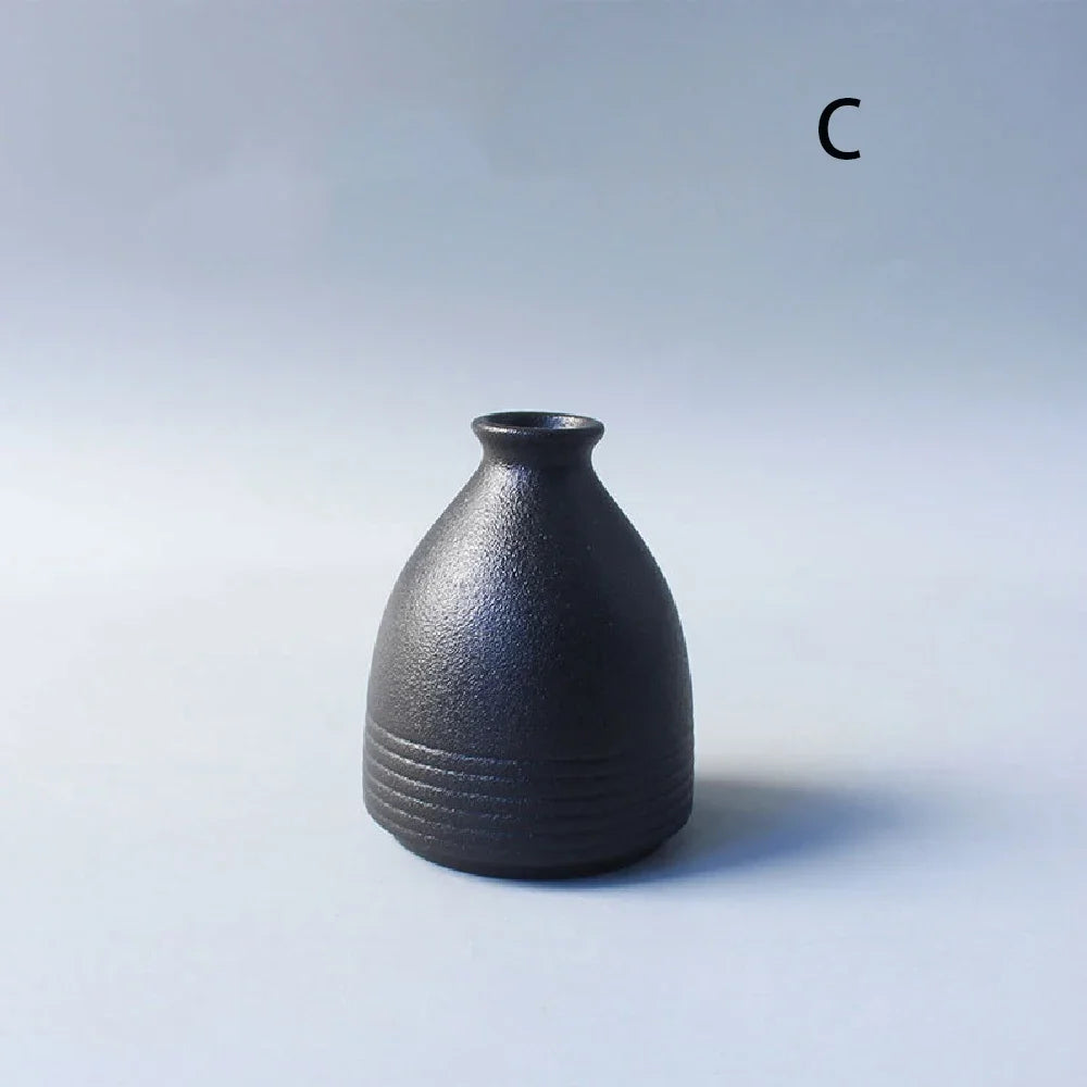 Black small vase simple Japanese decoration