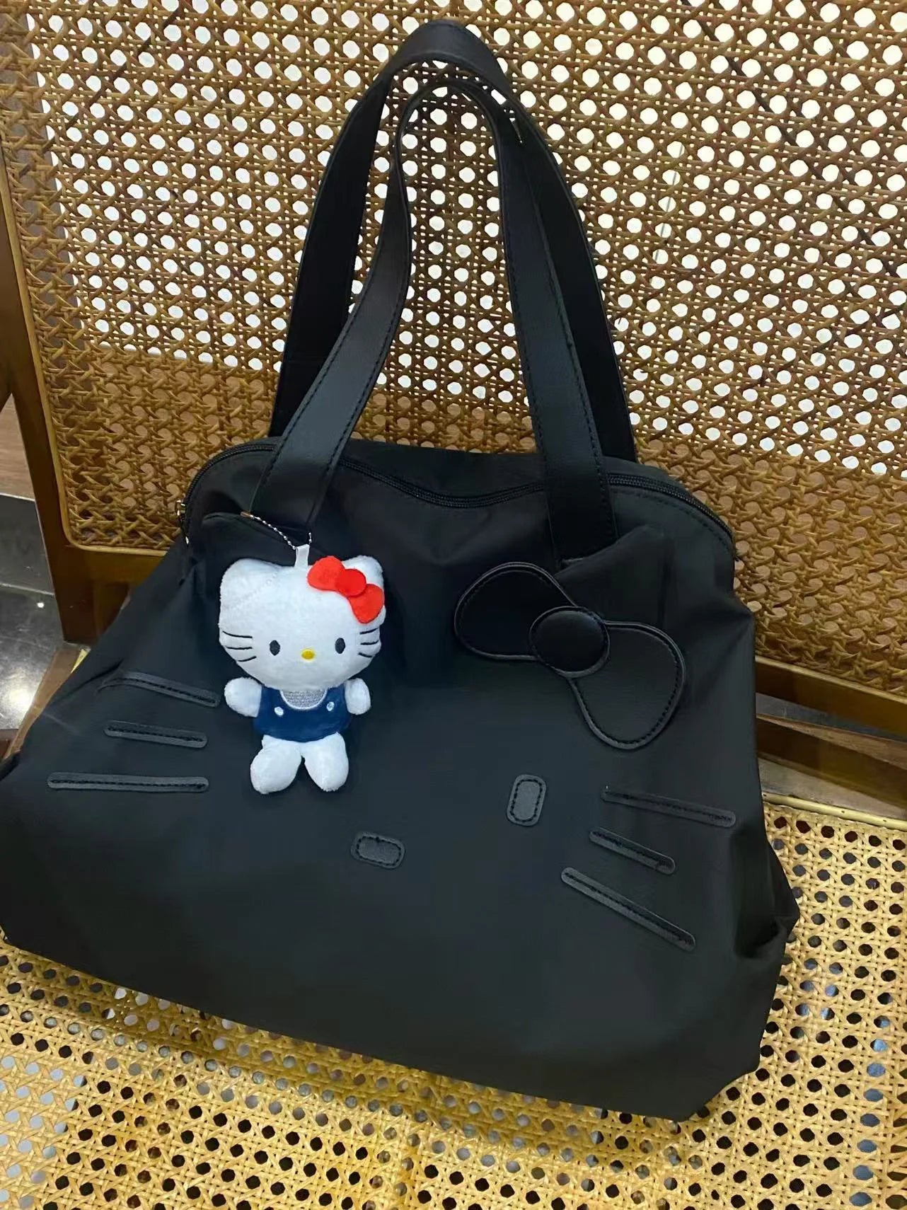 Best-seller Large Capacity Handheld Cartoon Travel Bag for Business Trips Cute Gift Kitty Bag Convenient Best Gift