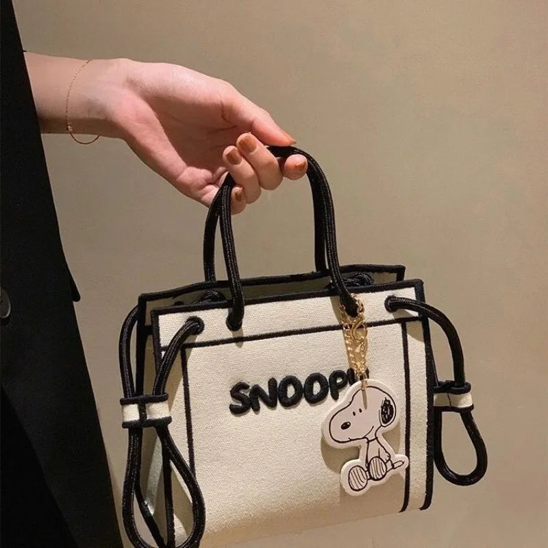 Kawaii Snoopy Hand Bag Fashion Woman's Korean Small Satchel Cartoon Casual Tote Outing Cosmetic Organizer Bag Birthday Gifts