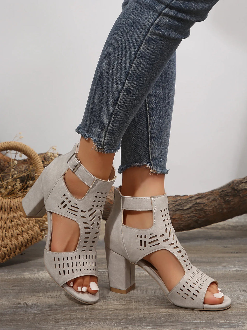 Women Fashion Strap Sexy High Heel Sandals Woman Roman Hollow Pumps Lace-up Peep Toe Sandals Casual Chunky High-heeled Sandals
