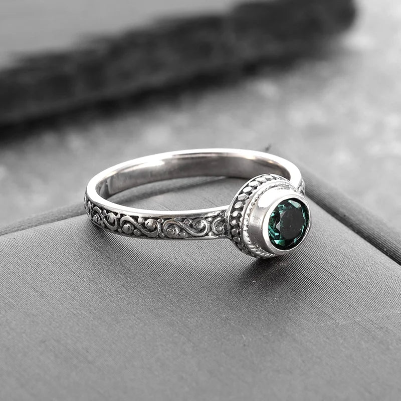 Exquisite Vintage Green Zircon Ring for Women Simple Charm Banquet Party Birthday Anniversary Gift