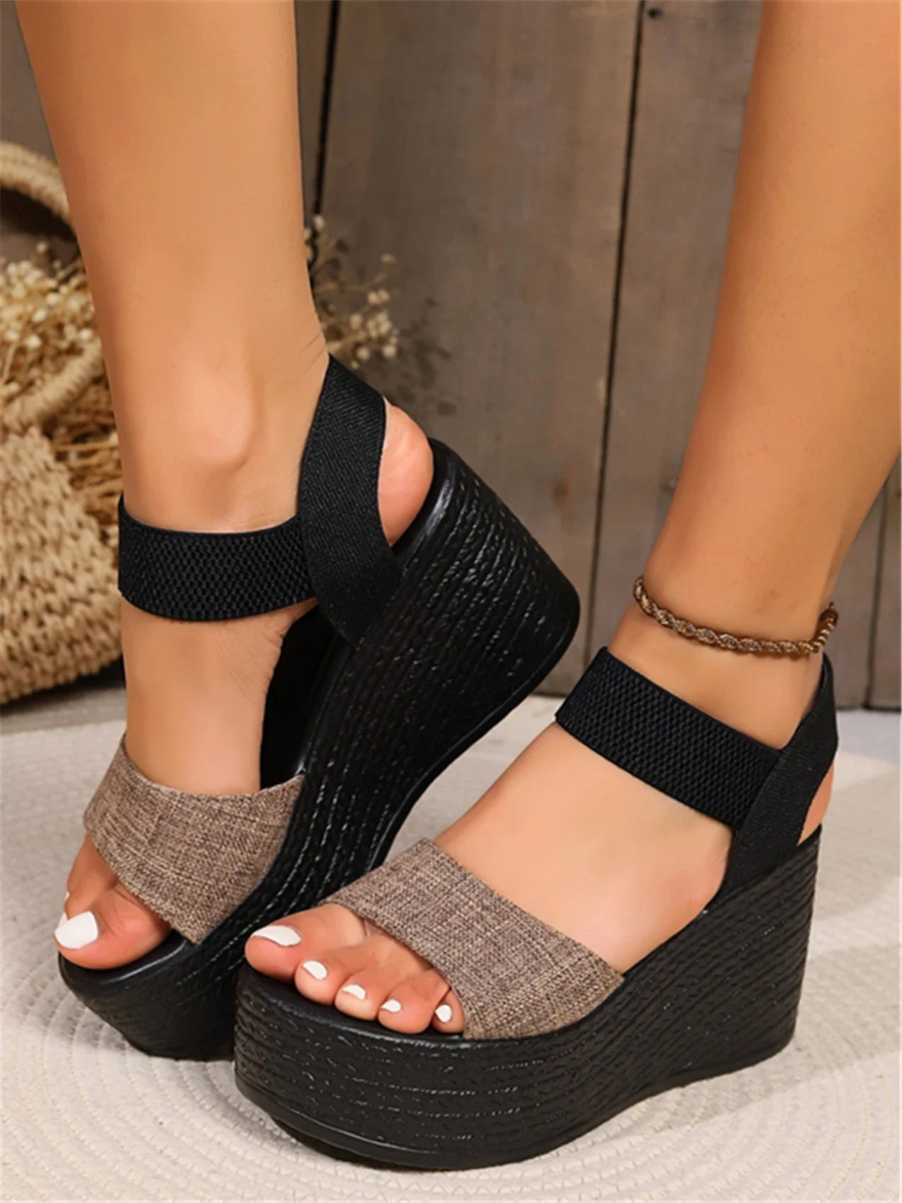 Sandals for women's foreign trade in large size, new summer style sponge cake wedge heel thick sole sandals, waterproof platform
