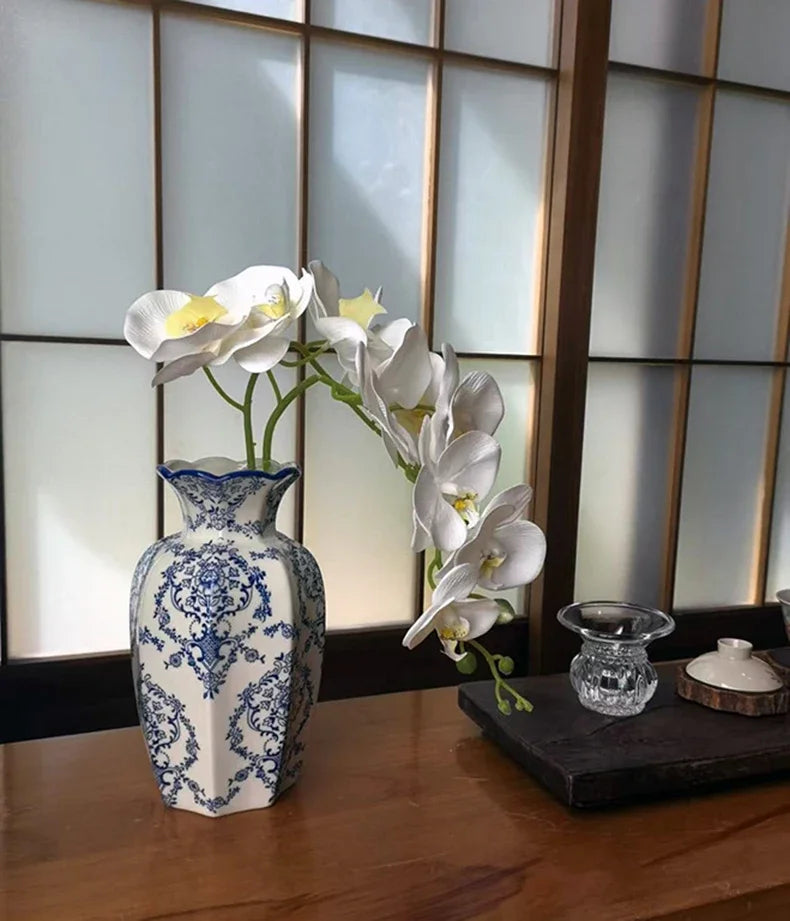 Hand-Painted Vase Blue White Porcelain Vase