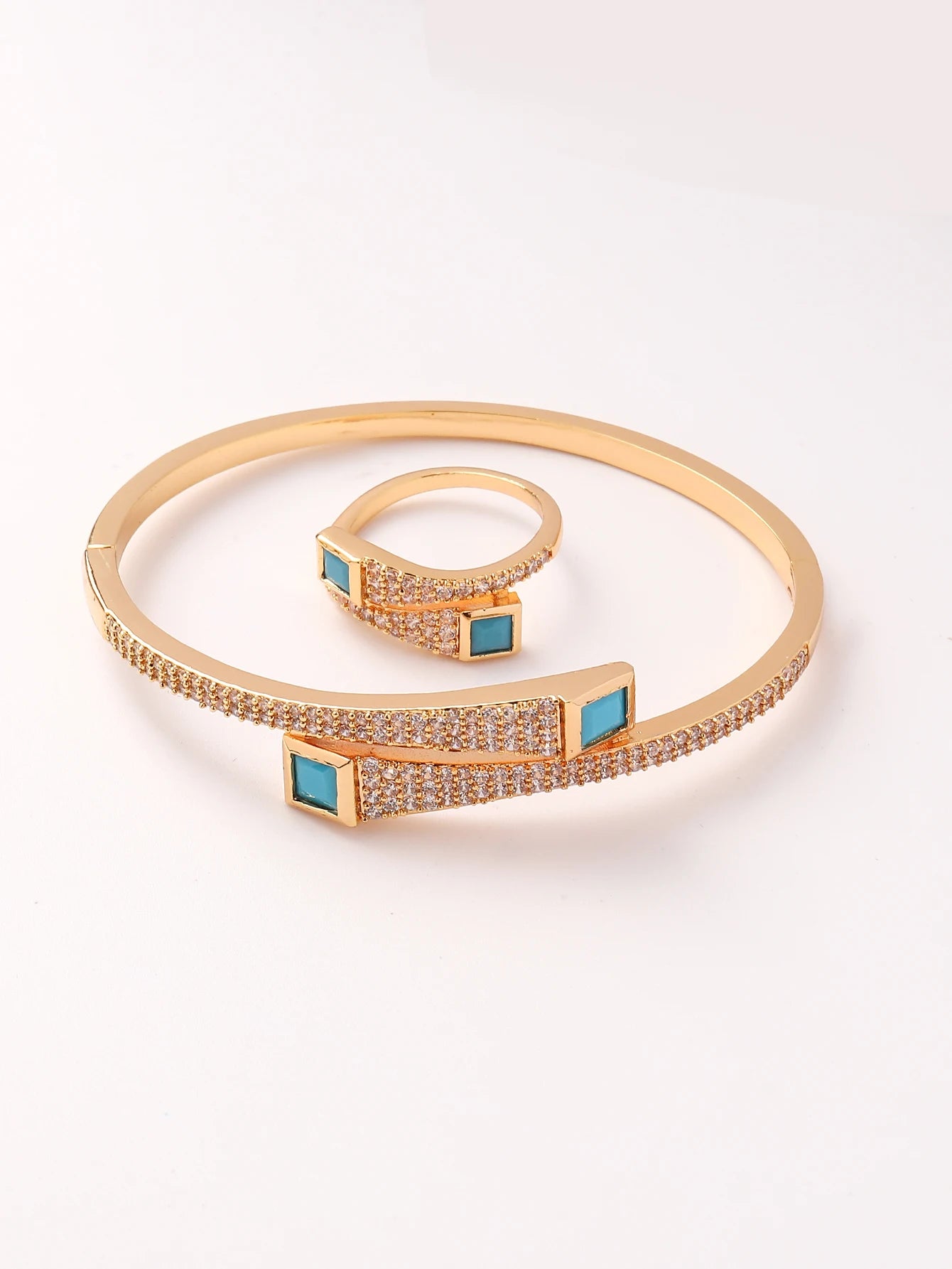 A set of women's new European and American light luxury exquisite trend turquoise zirconium inlaid bracelet ring set
