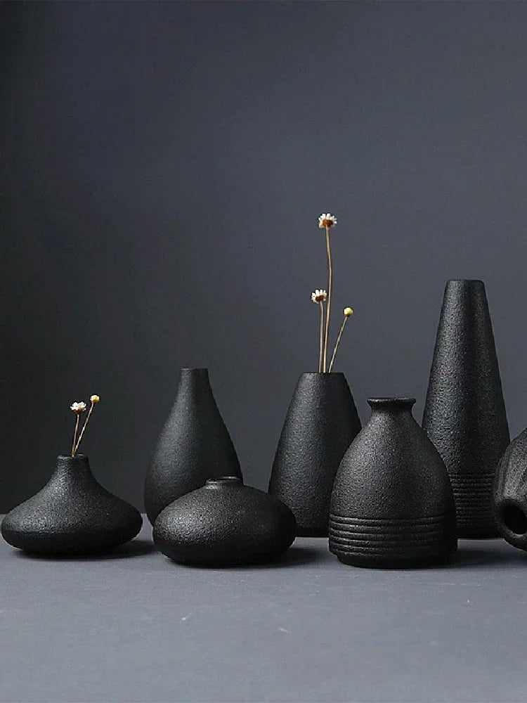 Black small vase simple Japanese decoration
