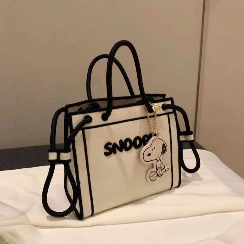 Kawaii Snoopy Hand Bag Fashion Woman's Korean Small Satchel Cartoon Casual Tote Outing Cosmetic Organizer Bag Birthday Gifts