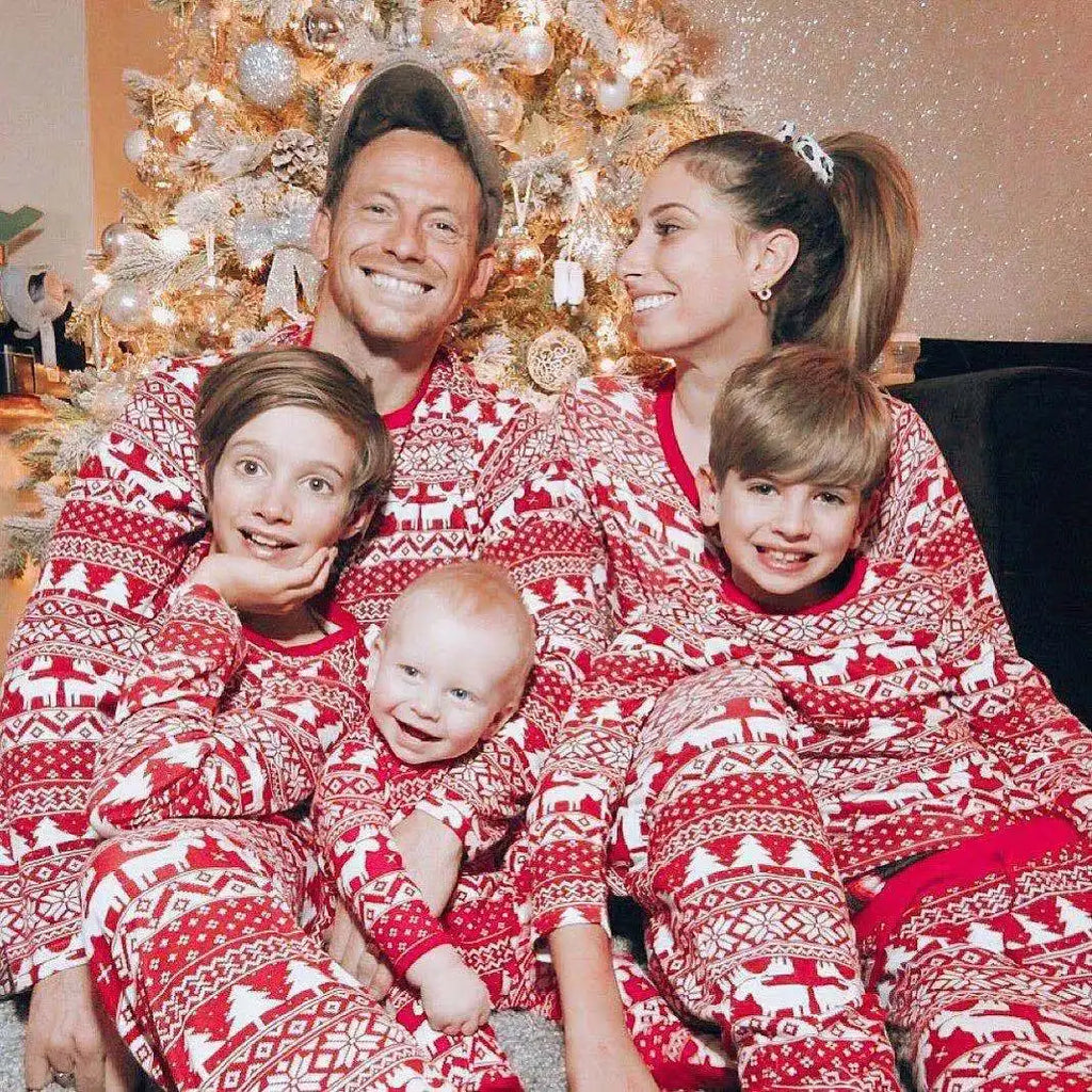 2025 New Family Christmas Pajamas Mom Dad Kids Matching Clothing Set Baby Romper Pjs Soft Loose 2 Pieces Suit Homewear Xmas Look