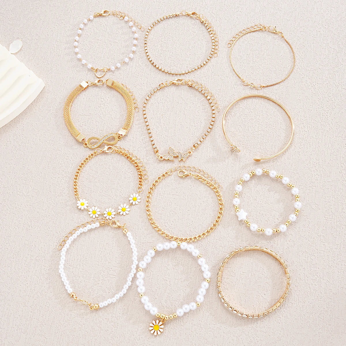 12PCS Boho Infinity Symbol Daisy Flower Bracelets for Women Retro Gold Color Heart Butterfly Crystal Bracelets Set Party Jewelry